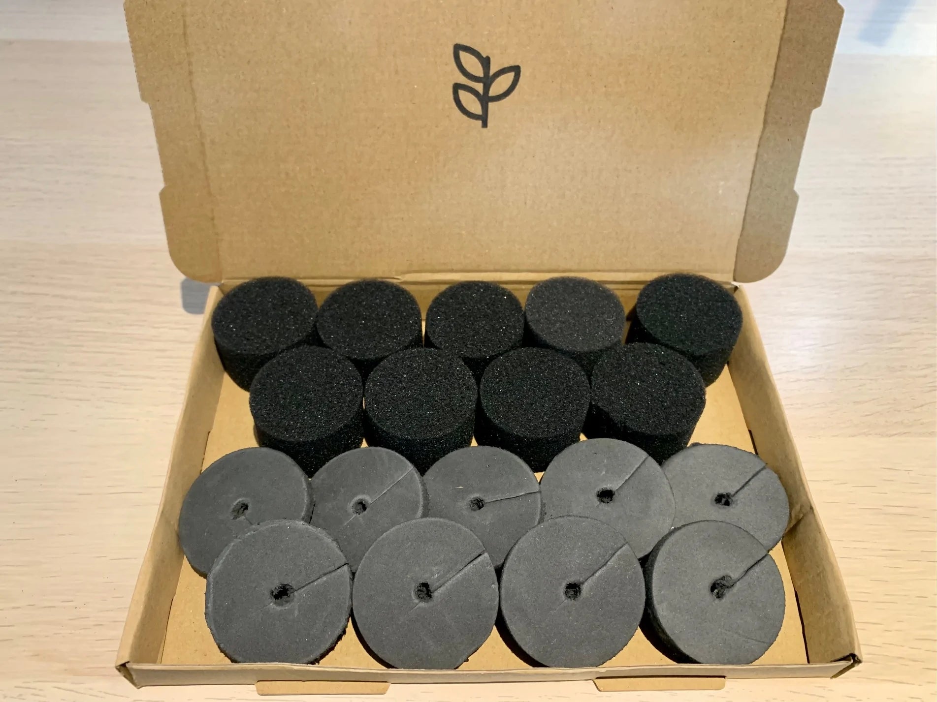 Mixed Pack of 9 Open Cell Cloning Collars and 9 Closed Cell Pucks (18 total) Free Standard Postage Vertical Horizon Hydroponics