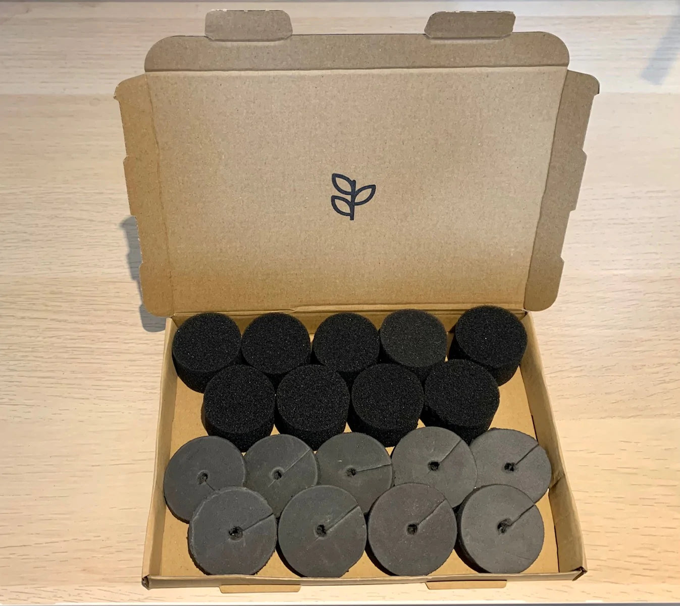 Mixed Pack of 9 Open Cell Cloning Collars and 9 Closed Cell Pucks (18 total) Free Standard Postage Vertical Horizon Hydroponics